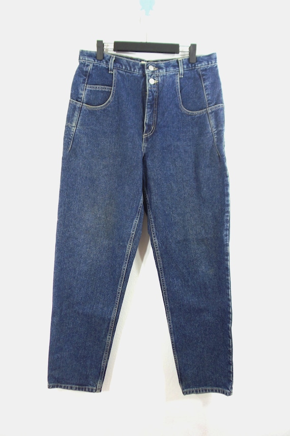 cropped hem jeans
