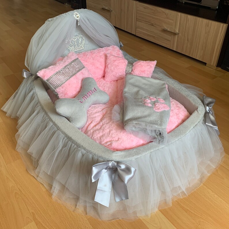 Luxurious Royal canopy bed for princesses. Bed for dogs with a Etsy