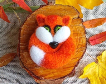 Red fox, Needle felted brooch, Cute miniature fox gift, Autumn gift for mom