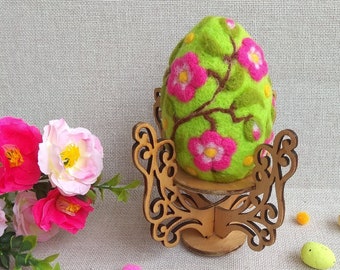 Needle felted Easter egg, Decorative Easter egg with flowers, Spring ornament