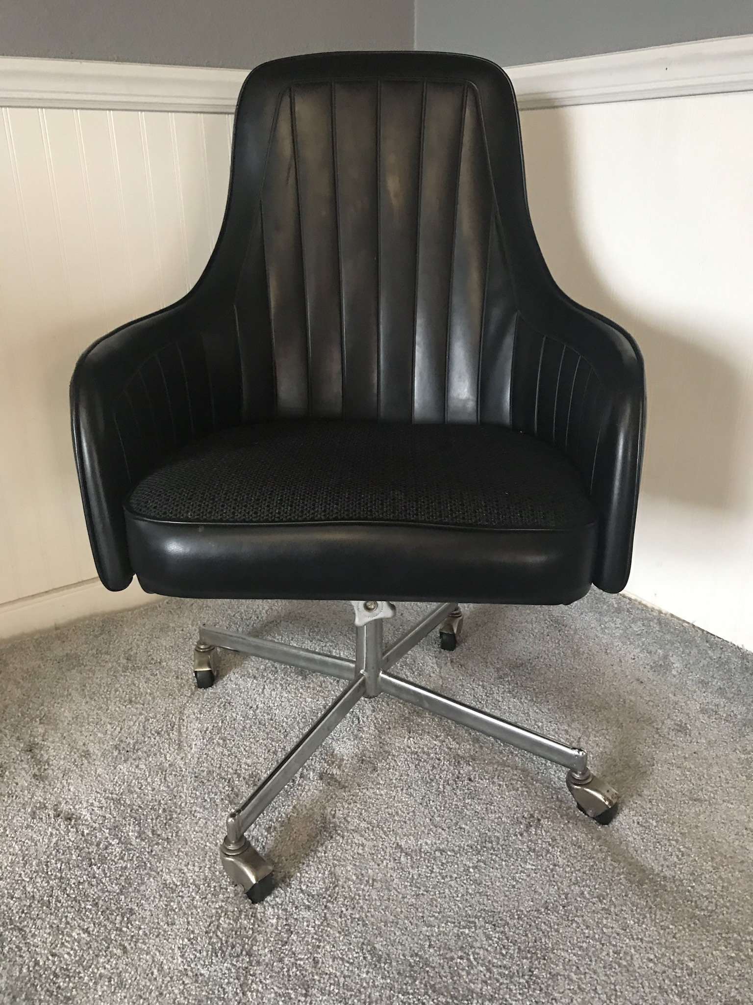 MCM Vintage Jansko Vinyl Rolling Swivel Office Chair 1970s