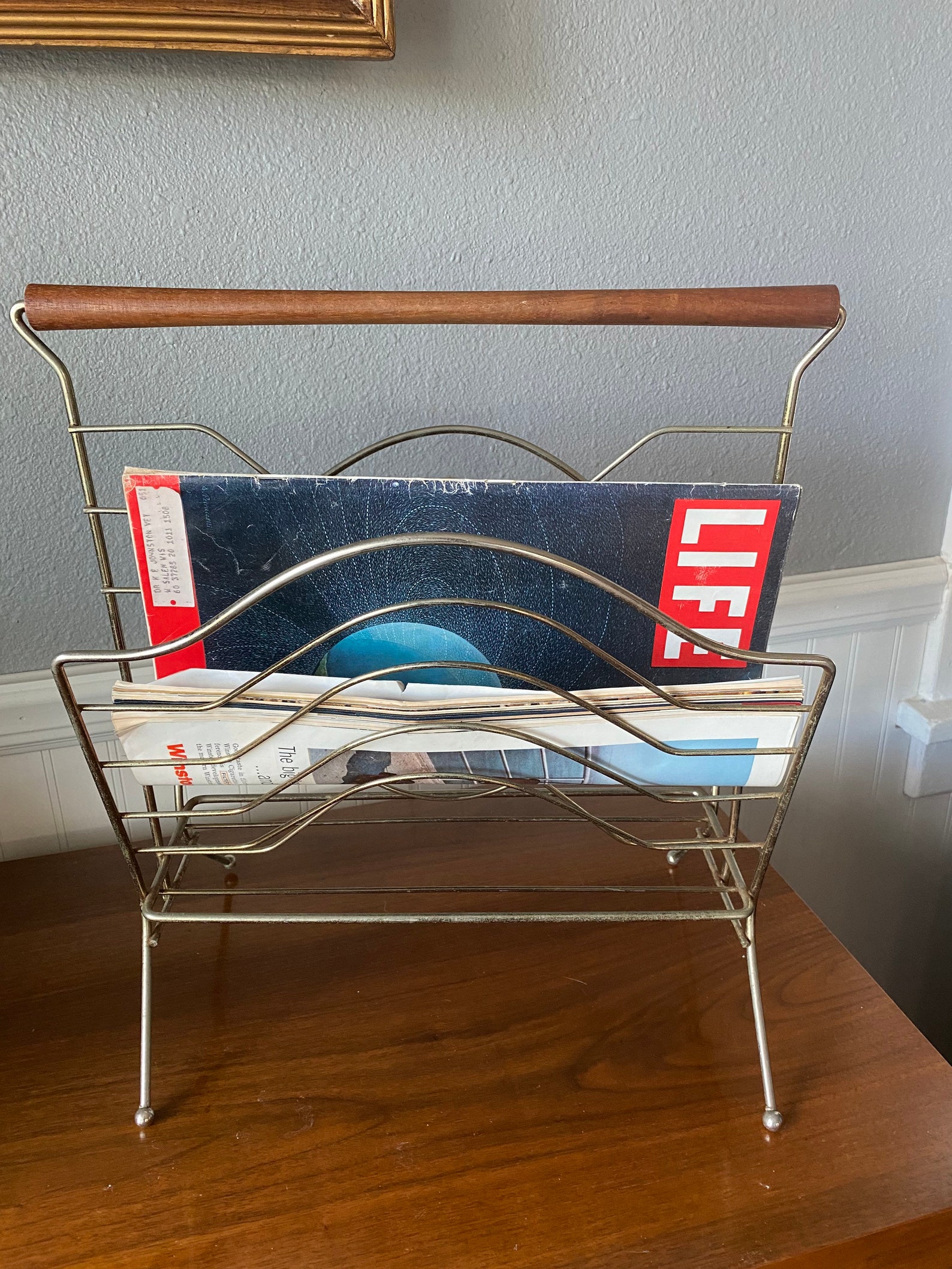 Atomic MCM Magazine Rack, Mid Century Modern Brass Wire Magazine Rack ...
