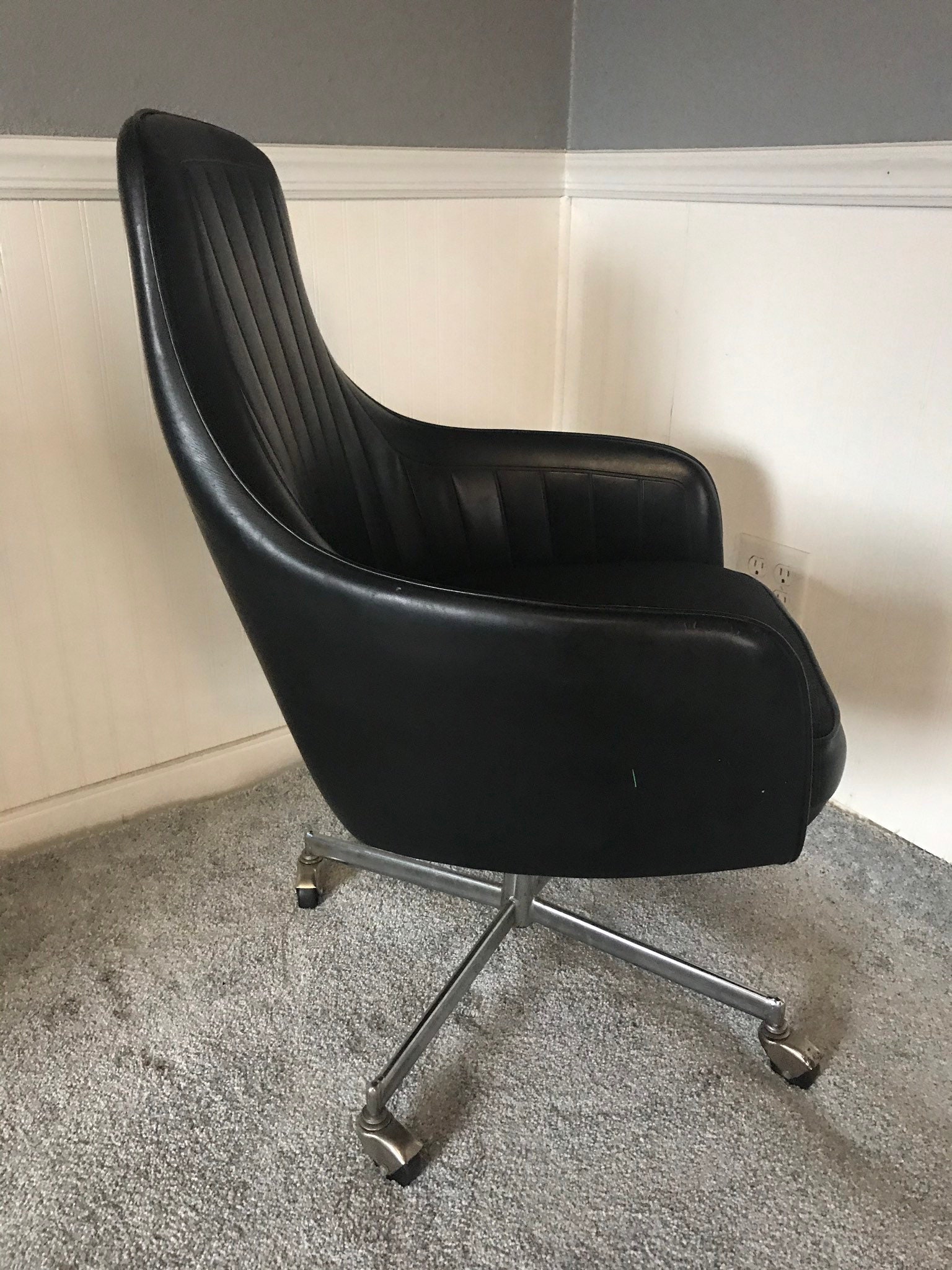 MCM Vintage Jansko Vinyl Rolling Swivel Office Chair 1970s