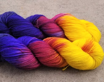 Viola Northern Lights - hand dyed yarn - sock yarn - fingering yarn - superwash merino nylon