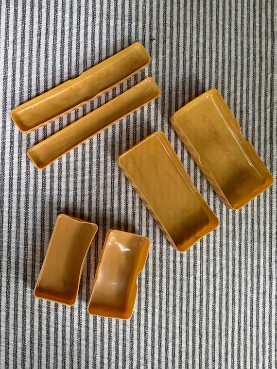 Vintage Celluloid Travel/Toiletry Kit 2 Soap and … - image 3