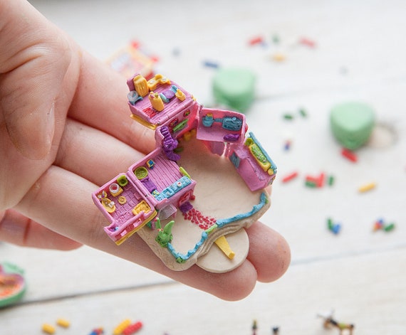 pocket dollhouse