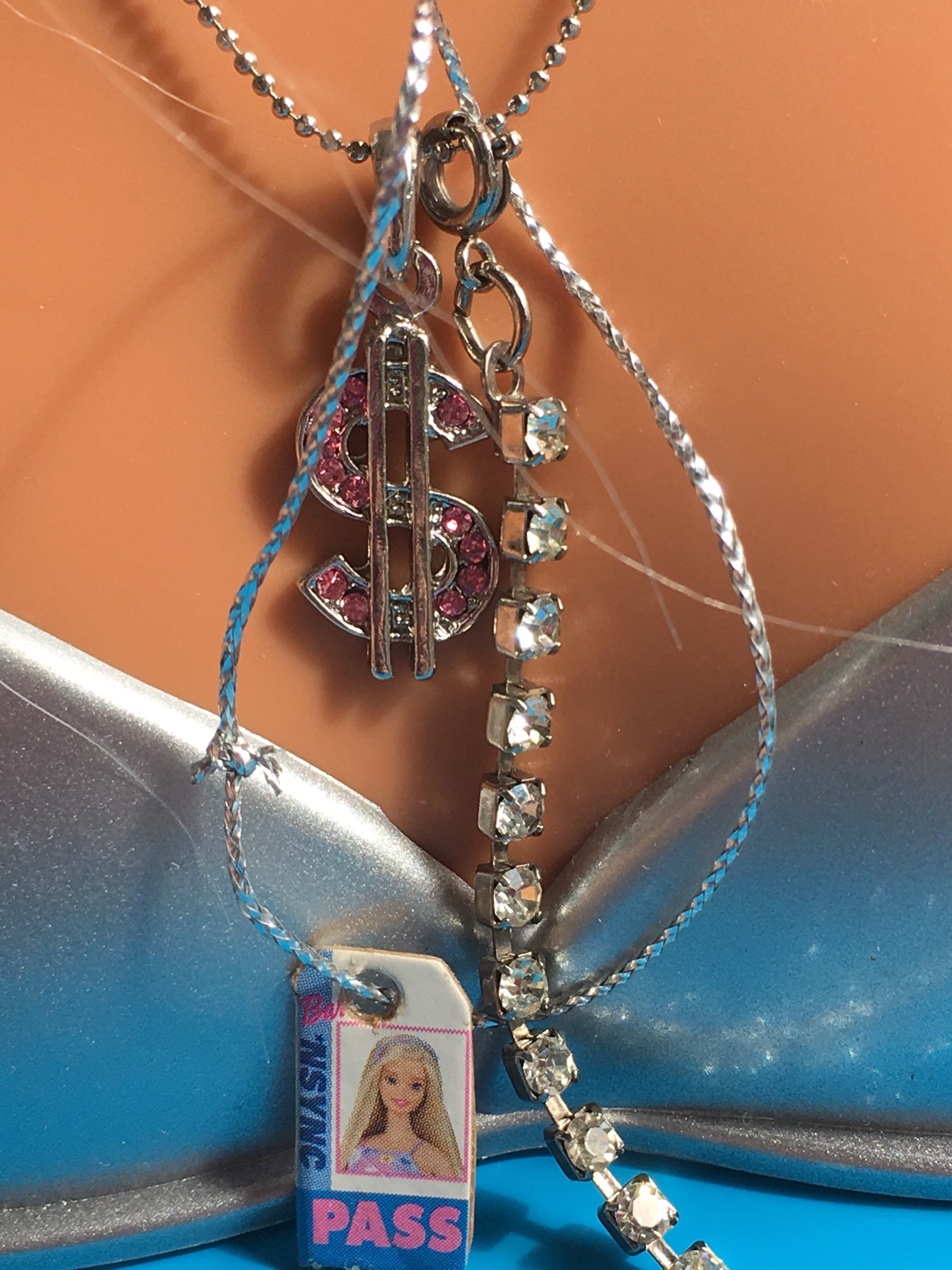 Bougie Barbie VIP Lariat Collar de BBM. | Etsy