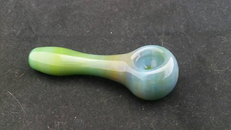 Fumed on Color Spoon Style Glass Tobacco Pipe Jade