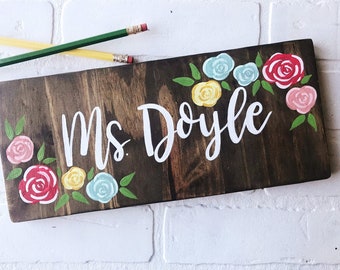 Teacher Name Sign, Custom Name Sign, Teacher Gift, Last Name Sign, painted Wood Sign, Classroom Sign, Classroom Decor, Wood Teacher Sign