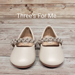 Soft White, Creamy Ivory Girl Shoes, Baptism, Christening, Flower Girl, Wedding,  Zapatos de Niña, Bautizo, Boda