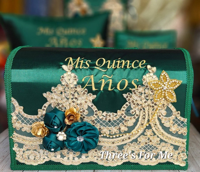Green Quinceanera, sweet 16, Bible, Pillow, cojin, pillow, money box, photo album, album de foto, almuada de quince verde Esmeralda image 2