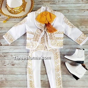 Angebot!! 7 Stück Charro Outfit für Jungen weiß mit gold trimmen Traje de charro Taufe Charro outfit w/boots