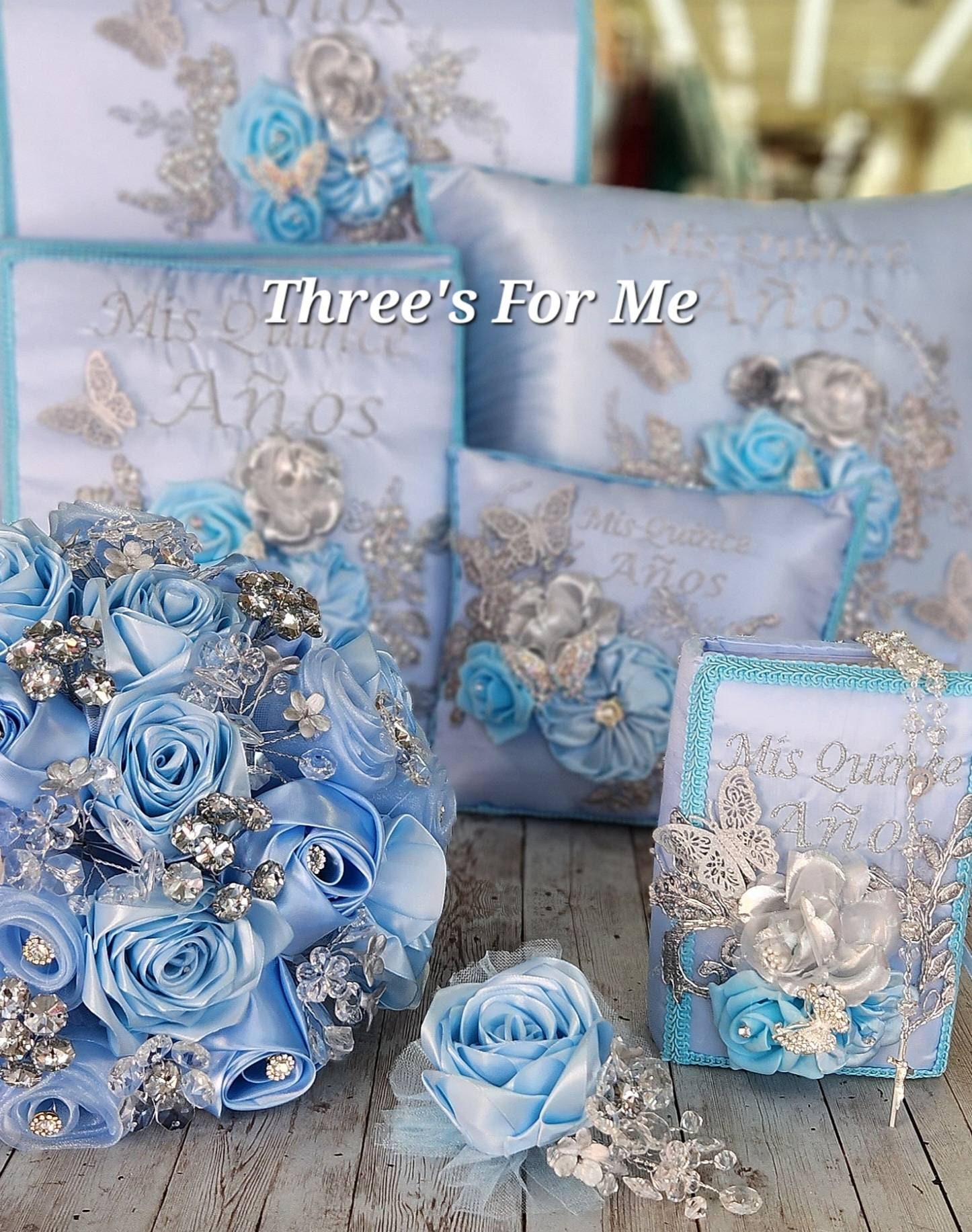 Butterfly Baby Blue Quinceanera, sweet 16, Bible, Pillow, pillow, money box, photo album, album  foto, almuada  quince Azul cielo Mariposa
