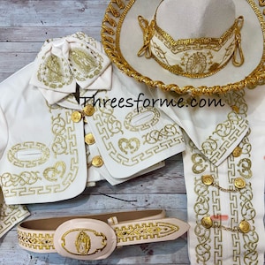 Traje de charro para bautizo - Marfil con bordado Virgen María en oro- Charro para bautizo