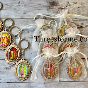 FREE SHIPPING Virgin Mary key chains party favors- Recuerdos para bautizo o communion llaveros de virgen María