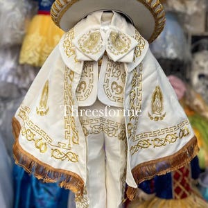 Capa de charro- Capa para Charro de bautizo- Capa bordada  Ivory para traje de charro- Cape