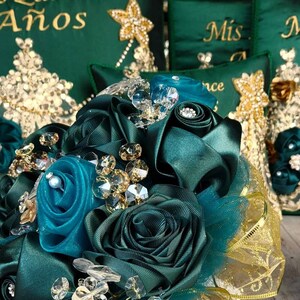 Green Quinceanera, sweet 16, Bible, Pillow, cojin, pillow, money box, photo album, album de foto, almuada de quince verde Esmeralda image 3
