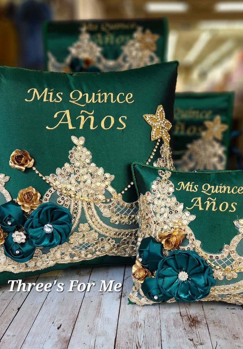 Green Quinceanera, sweet 16, Bible, Pillow, cojin, pillow, money box, photo album, album de foto, almuada de quince verde Esmeralda image 5
