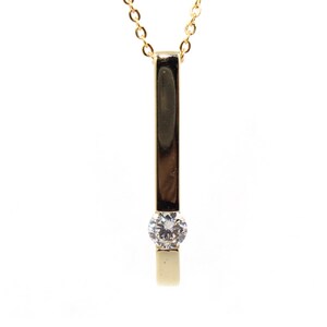 Solid 9k yellow gold cubic zirconia 0.30ct pendant necklace + chain