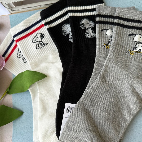 Peanuts Snoopy Comfort ankle Socks--gift accessories-socks for sports school work-Cartoon socks -cartoon character socks