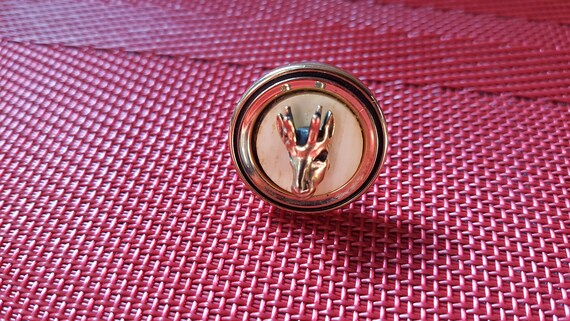 Swank Giraffe Head Cuff Links and Tie Clip - image 3