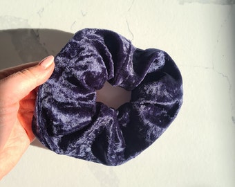 Oversized Navy Velvet Scrunchie XL