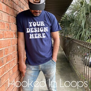 Mockup T-shirt BELLA CANVAS 3001 NAVY, c1717 marineblauw herenshirt, mockup, mannelijk model mockup mockup herenshirt, esthetisch model, mockup herenshirt, mockup herenshirt