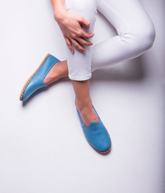 unique women's flats