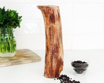 Wood Pepper Mill - Peppermill, salt grinder - Kitchen gift - Salt and pepper mill - mother's day gift- gift for him - PM018