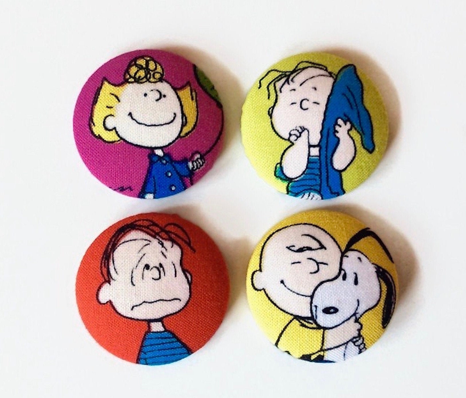 Peanuts Gang 8 pins buttons Snoopy Woodstock Charlie Brown Lucy Red Baron Linus Peanuts Gang 8 pins buttons Snoopy Woodstock Charlie Brown Lucy Red Baron Linus