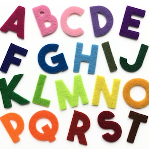 Letras do alfabeto em feltro - Escolha suas cores! - Letras maiúsculas recortadas de 1 1/4 polegada para artesanato, costura, flanelógrafos e materiais escolares