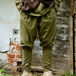 D'inspiration médiévale / viking, pantalon 100 % coton lavé avec poches latérales, taille élastique et lacets aux mollets vert mousse taille S/M/L image 4