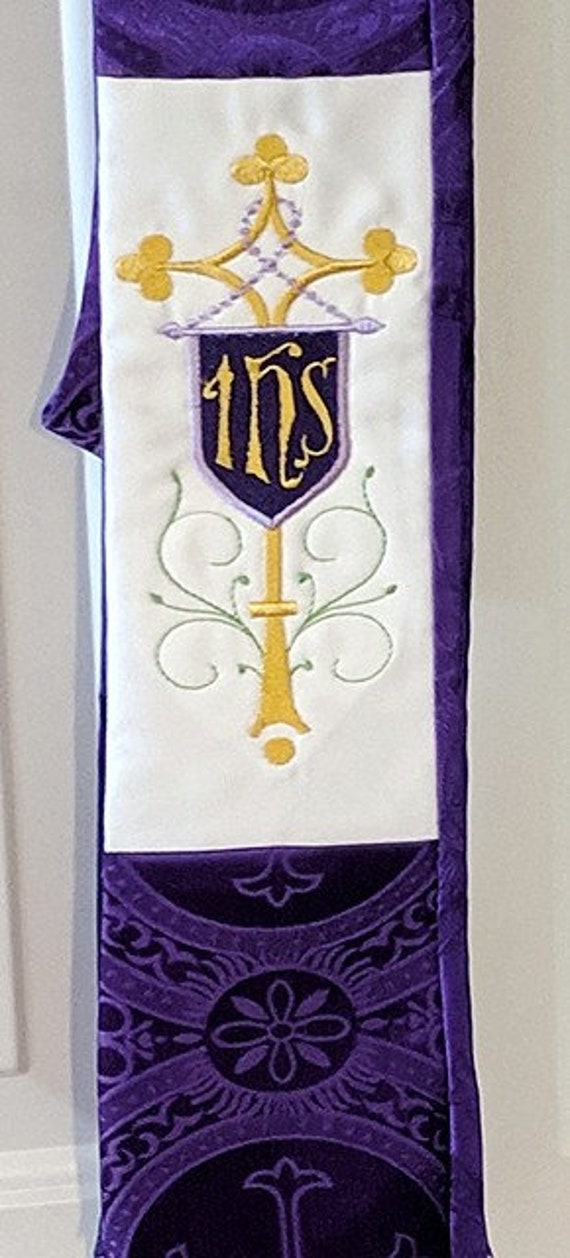 SV #902  IHS DAMASK  Stole