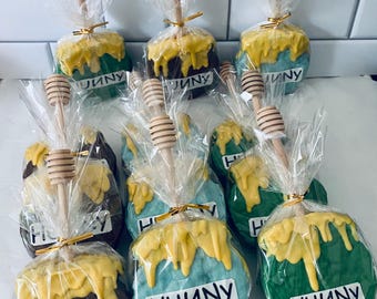 Winnie-The-Pooh Honey Pot Chocolate Covered Rice Cereal Treats