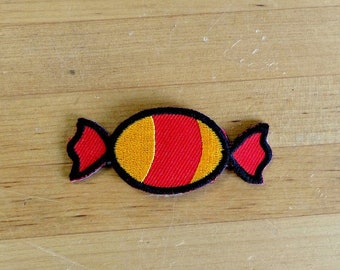 TH Lot De 2 Mini écussons Brodés à Coudre Ou à Repasser Motif Fraises Rouges Pour Sacs à Dos, Jeans, Vêtements, Etc