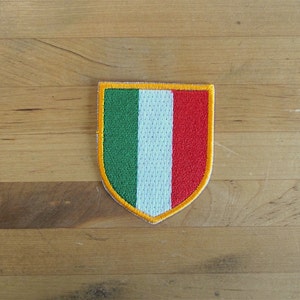 パッチ パッチ 刺繍 アイロン 旗 アップリケ ヴィンテージ かわいい ジャケット 縫う バックパック デニム ジャケット ショーツ バイカー スクデット イタリア 旗