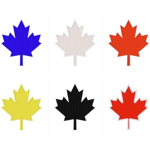 Può includere: Sei disegni di foglie d'acero ricamate in vari colori: blu, bianco, rosso, giallo, nero e rosso con contorno bianco. Ogni foglia ha una forma simmetrica dettagliata e un gambo. Le foglie sono disposte su uno sfondo bianco.