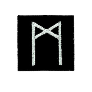 Tygmärken broderi strykflagga på applikation vintage jacka sy ryggsäck jacka shorts biker runa viking alfabetet M mannaz man