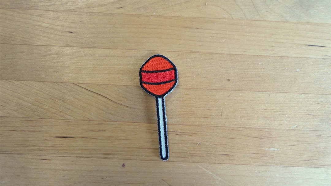 Toppa Ricamata Ferro Su Stoffa - Kawaii Biker Tomato Applique, Tema Bandiera