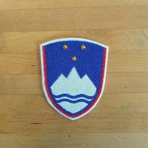 Patch patches embroidery iron flag on applique vintage kawaii jacket sew backpack denim jacket shorts biker slovenia flag shield