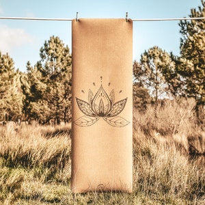 Cork and natural rubber yoga mat 4mm Lotus
