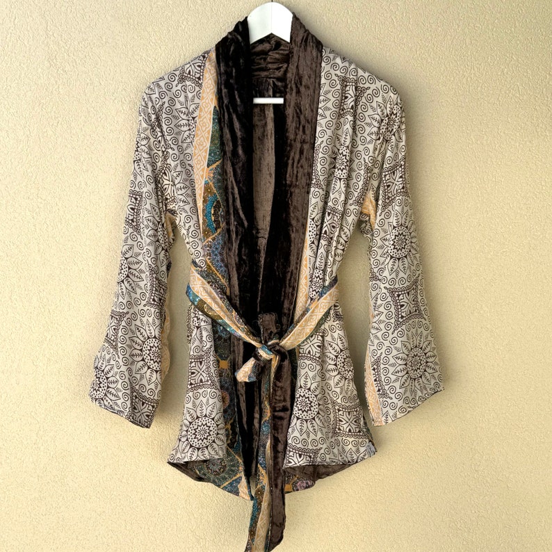 Veste kimono réversible en velours et soie Shanti image 1