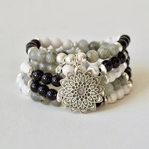 Howlite, onyx, labradorite and silver 925 black/grey/white bracelet