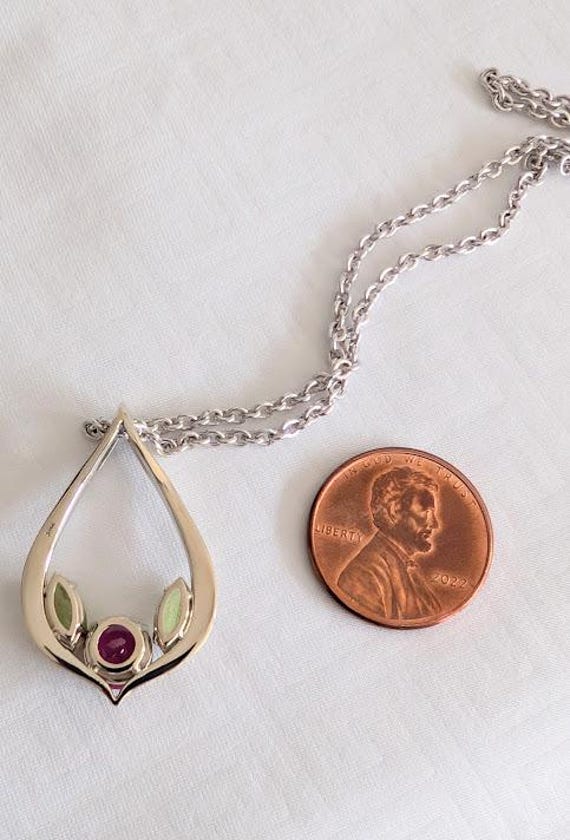 Amazingly Designed 2.5 Carat Ruby & Peridot Neckl… - image 3