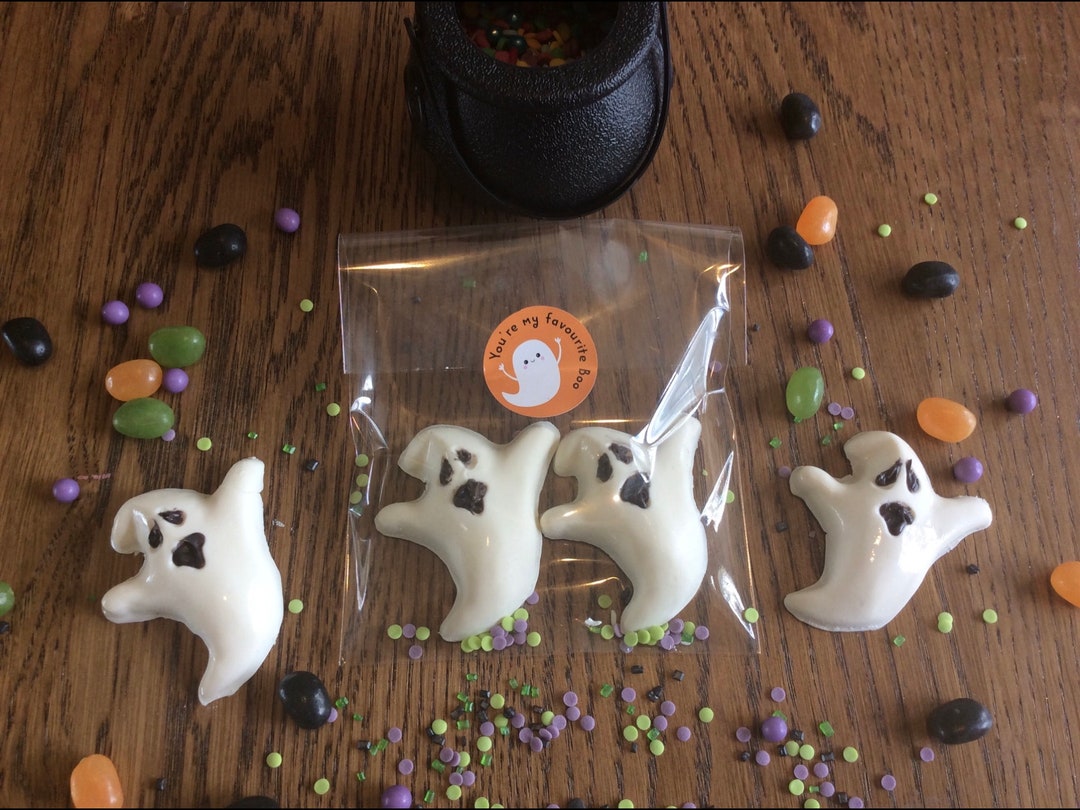 My Favourite Boo 2 White Chocolate Candy Ghosts Halloween Sweets - Etsy UK