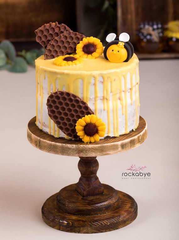 Itsy Bitsy Bees Edible Fondant Bumblebees Cake Topper 