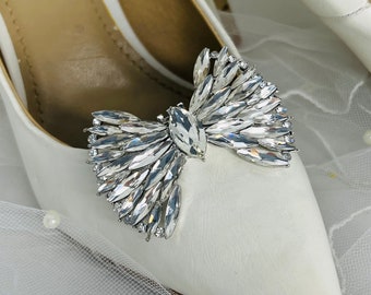 Pinzas de cristal para zapatos de novia: un accesorio brillante para zapatos de boda