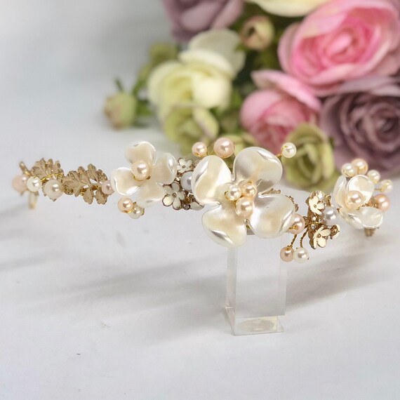 Gold Leaf Bridal Tiara: Pearl Flower Wedding Headpiece - Etsy display picture 3