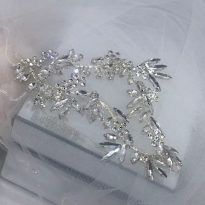 Braut Kopfschmuck, Silber Haarschmuck, Braut Haarschmuck, Kristall Haarschmuck - ROXANNE