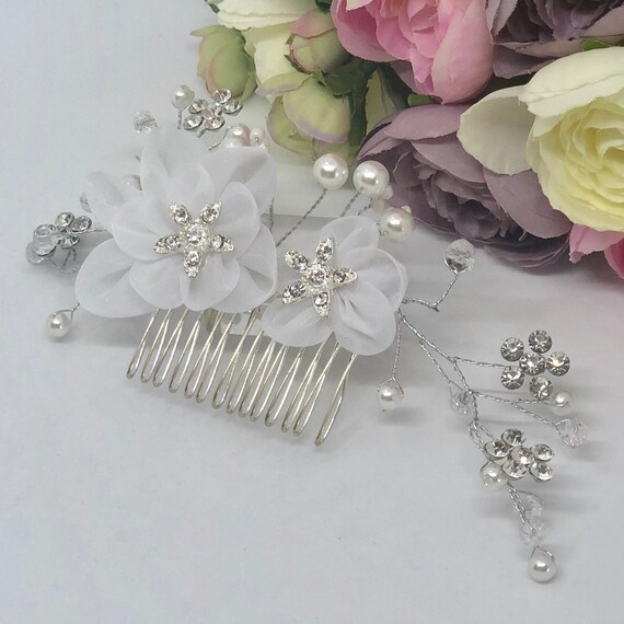White Flower Bridal Hair Comb: Pearl & Rhinestone Wedding  display picture 2